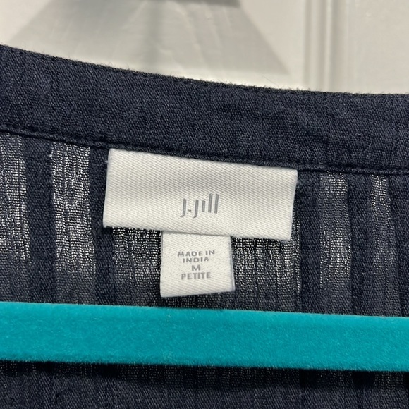 J Jill black boho top M petite top so cute $12 black w/white embroidery - Picture 2 of 6